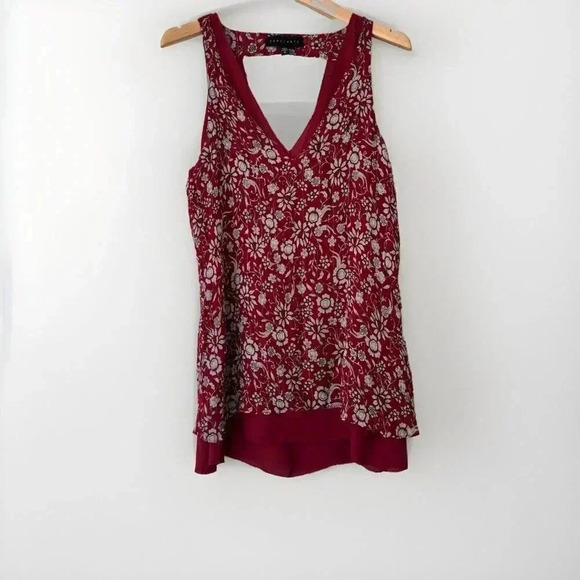 Sanctuary Tops - Sanctuary Womens Size Medium Tank Blouse Red Floral Split Hem V Neck Floral